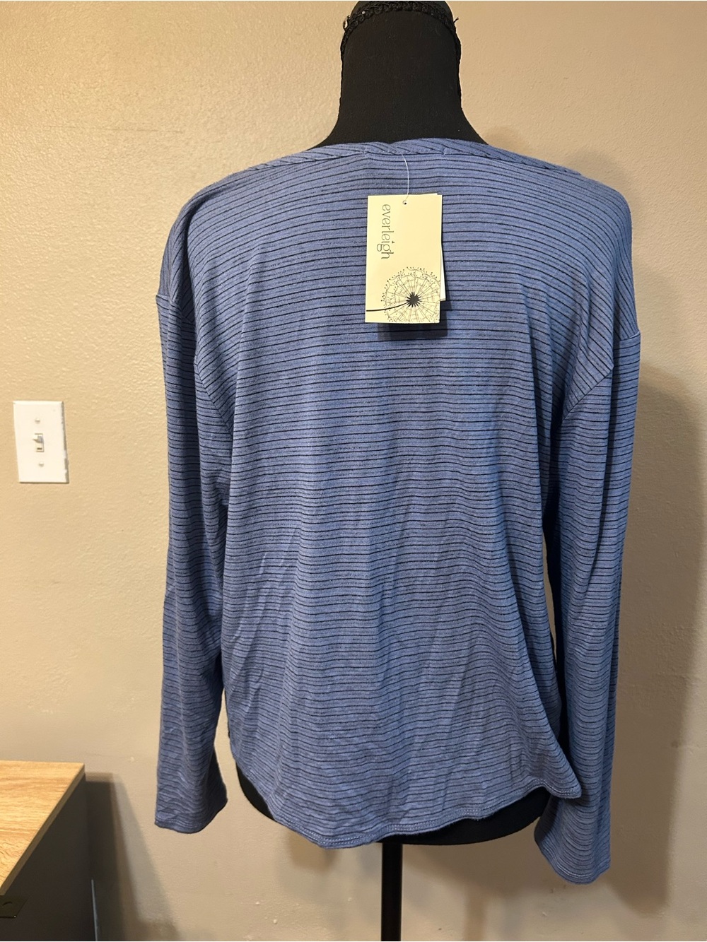 Everleigh Women S Blue Striped Tie Front Button Long Sleeve Top NWT - Picture 2 of 4